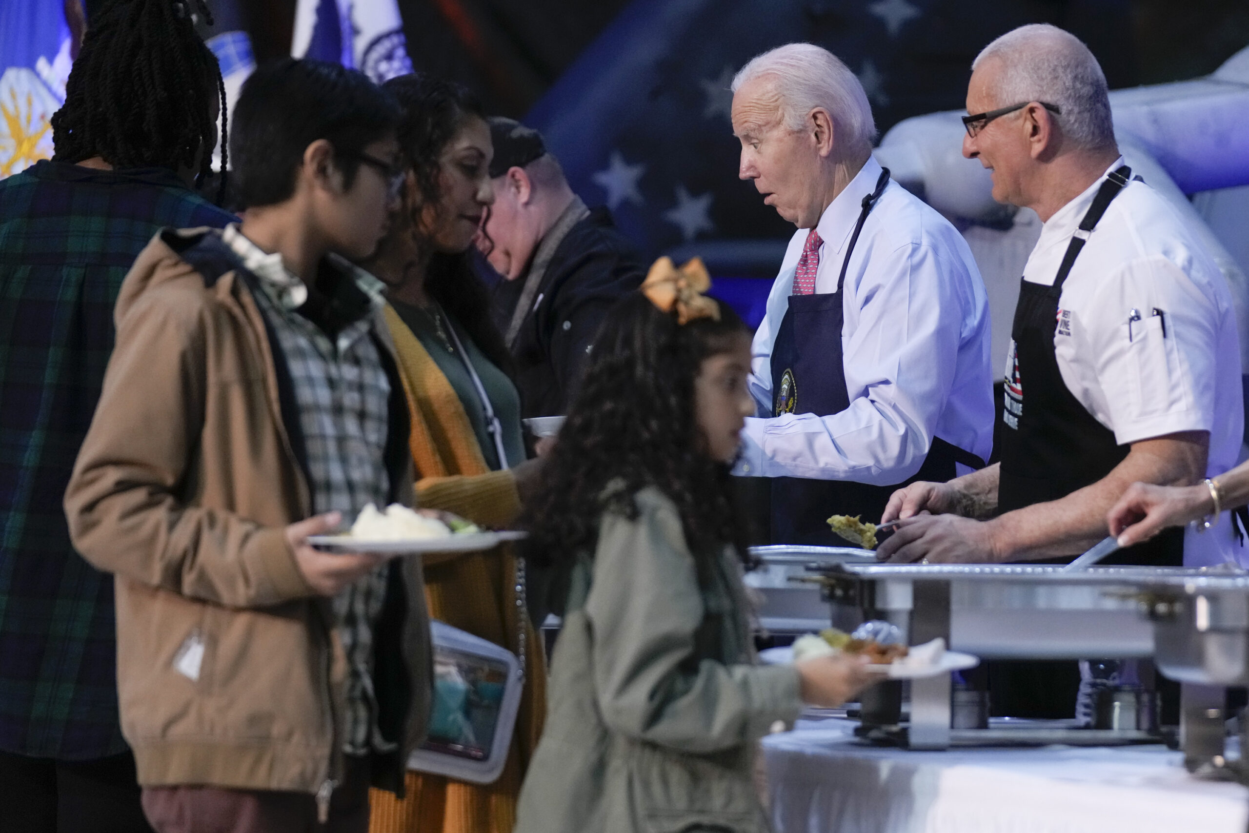 Biden shares early Thanksgiving meal with service members in Virginia