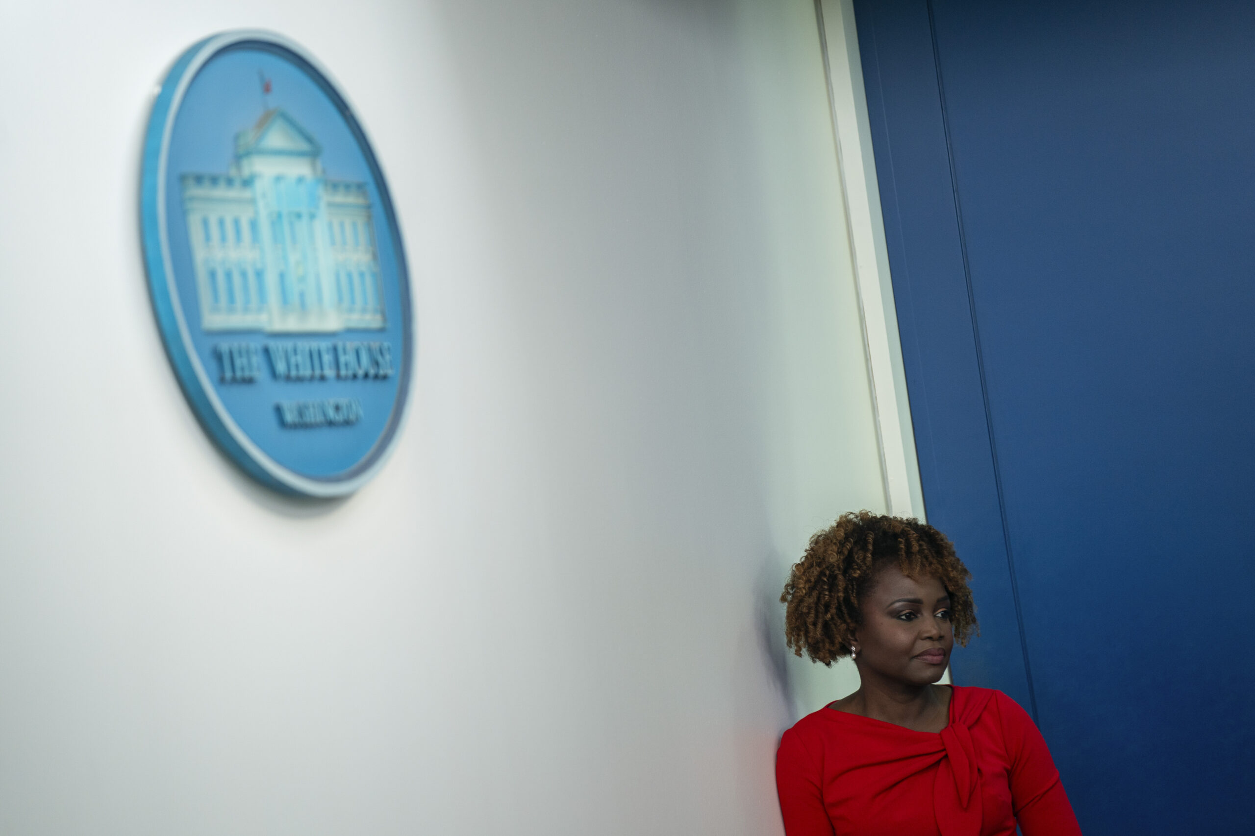 White House cuts briefing short after disruption from reporter