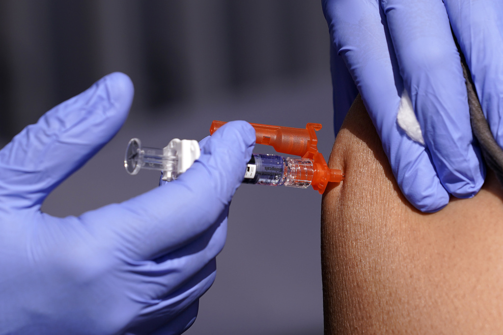 Flu on the rise while RSV infections may be peaking: US health officials