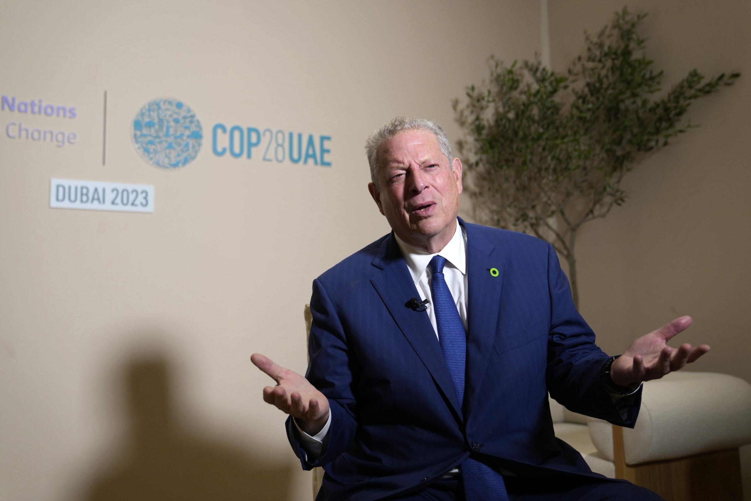 Al Gore calls for ‘break’ of fossil fuel industry’s political power