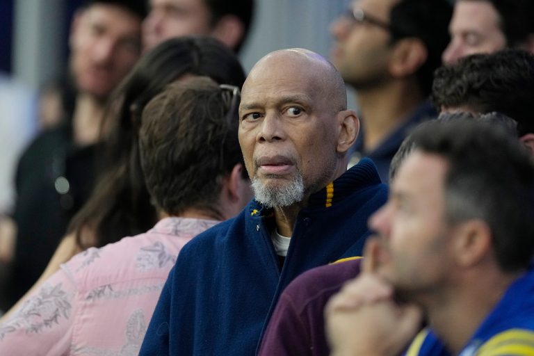 Kareem Abdul-Jabbar hospitalized after breaking hip during fall