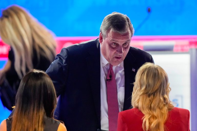 Megyn Kelly confirms ‘pissed off’ Chris Christie confronted her during debate