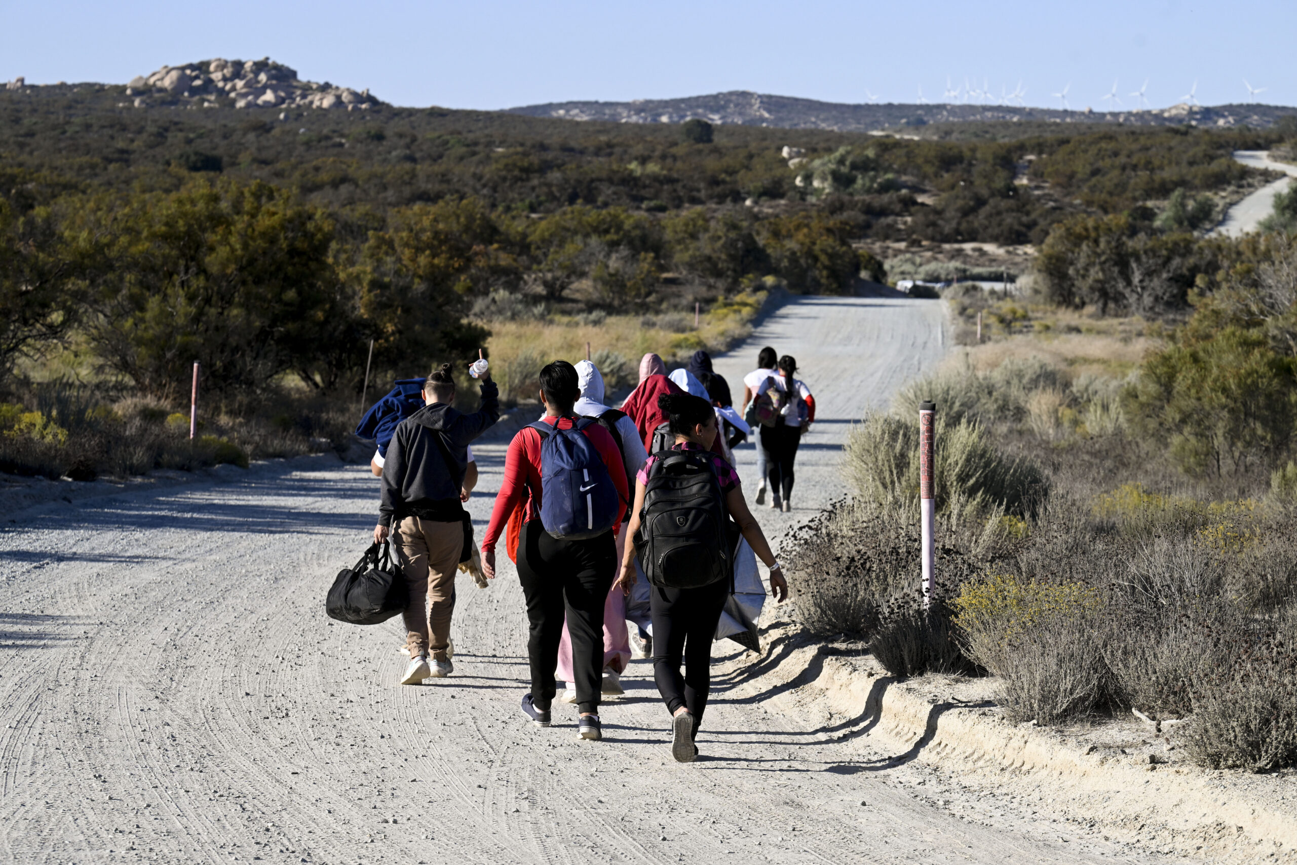Immigrants overwhelming detention sites draws complaints about facilities in San Diego