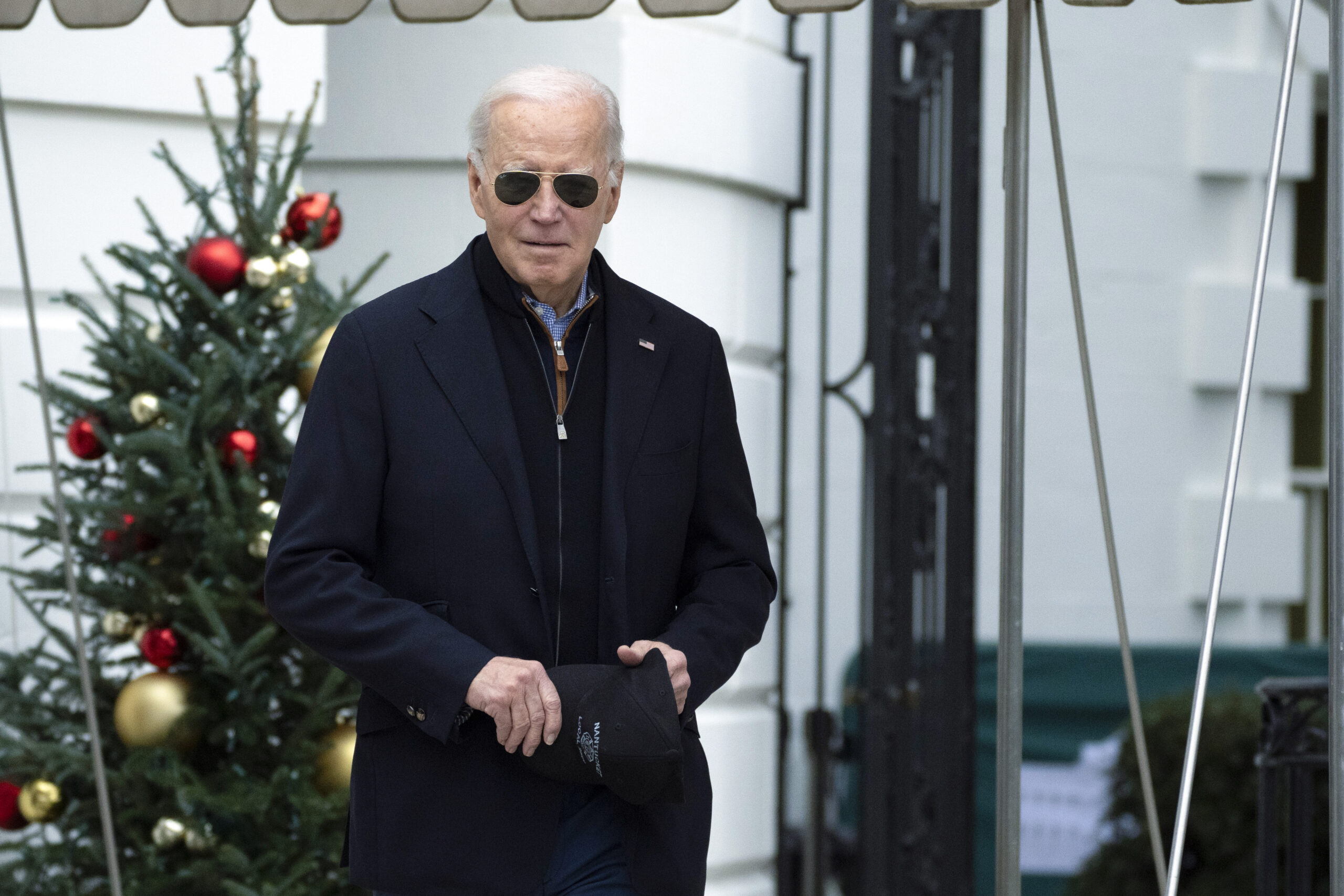 Biden under fire for ignoring criticism of gas appliance rule