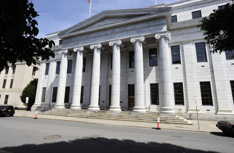 New York redistricting fight paused as Republicans win temporary victory