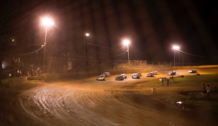 All (dirt) roads lead to racing