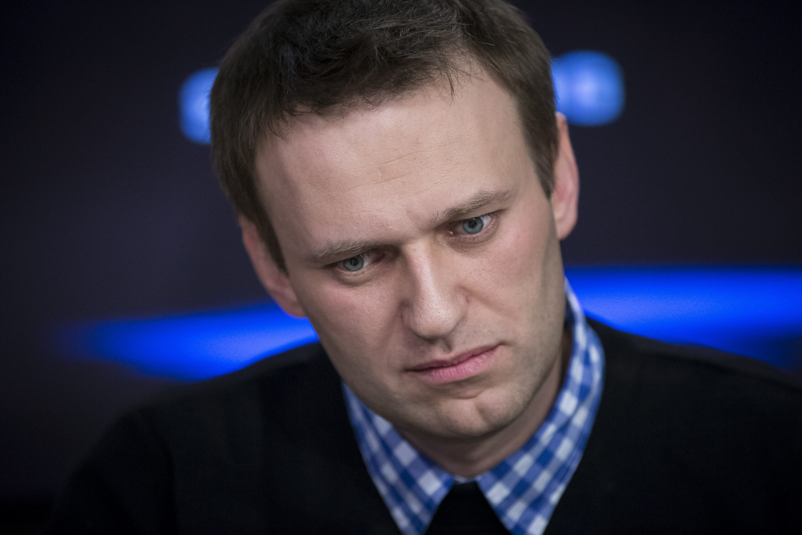 Russian court shuts down Navalny-linked groups