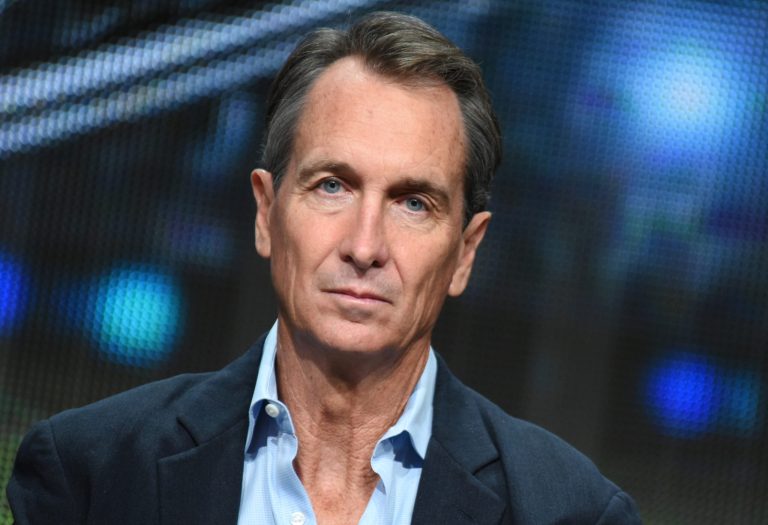 NFL color commentator forced to apologize for complimenting ‘ladies’ football IQ during broadcast