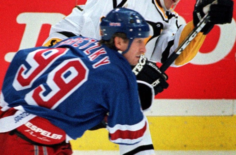 Wayne Gretzky’s last-worn National Hockey League jersey sells for record $715,120 at auction