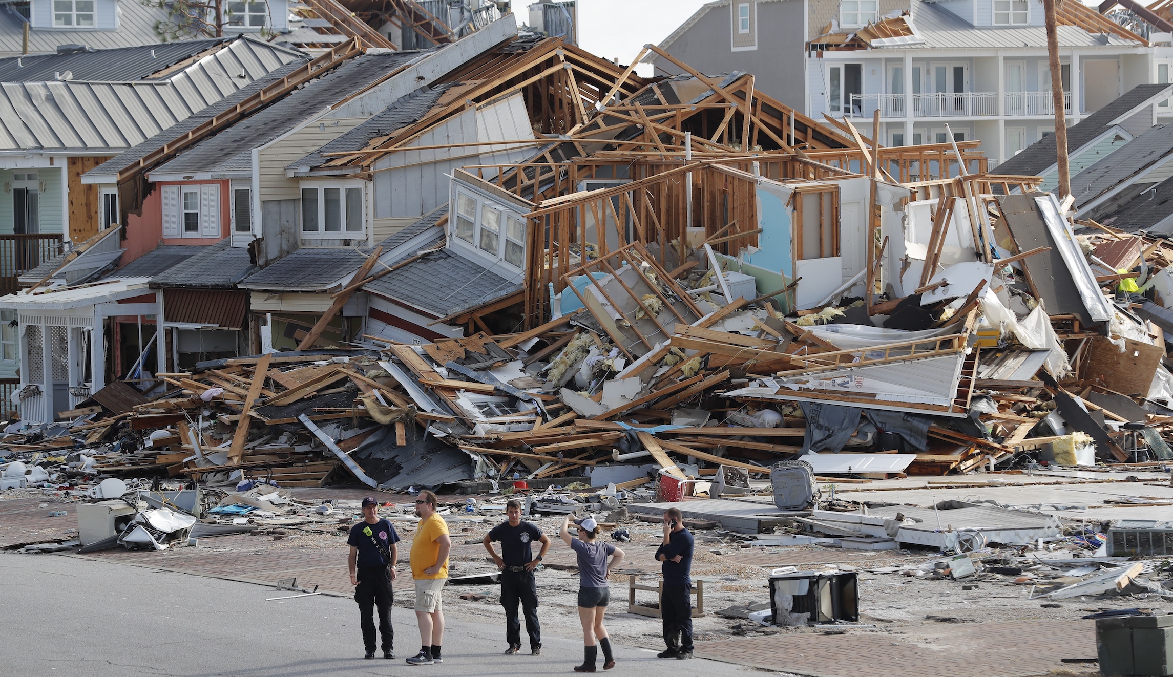 Six dead as Hurricane Michael plows through the Carolinas