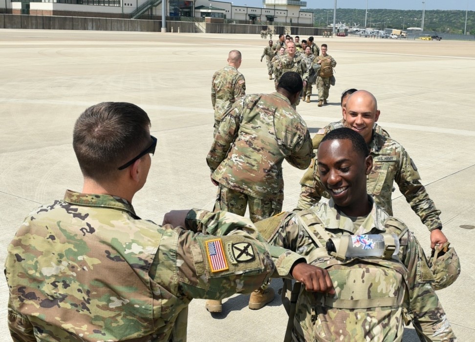 Defense Department coronavirus cases top 1,000 as Marine Corps suspends new recruit transfer