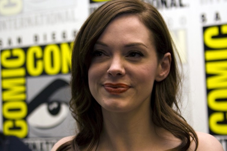 Afternoon Links: An Airport Conspiracy, a Sailing Conspiracy, and a Twitter Conspiracy