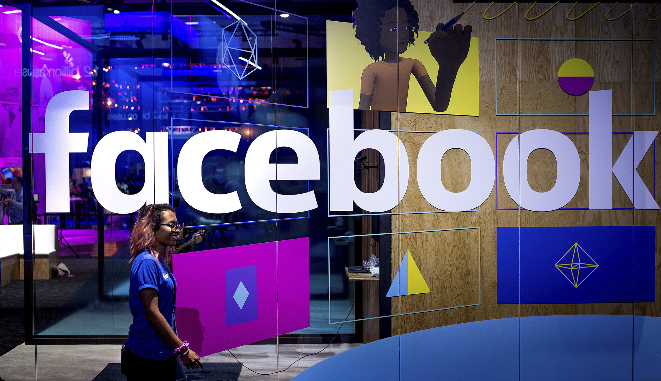 Facebook to hire additional 3,000 employees to monitor violent content