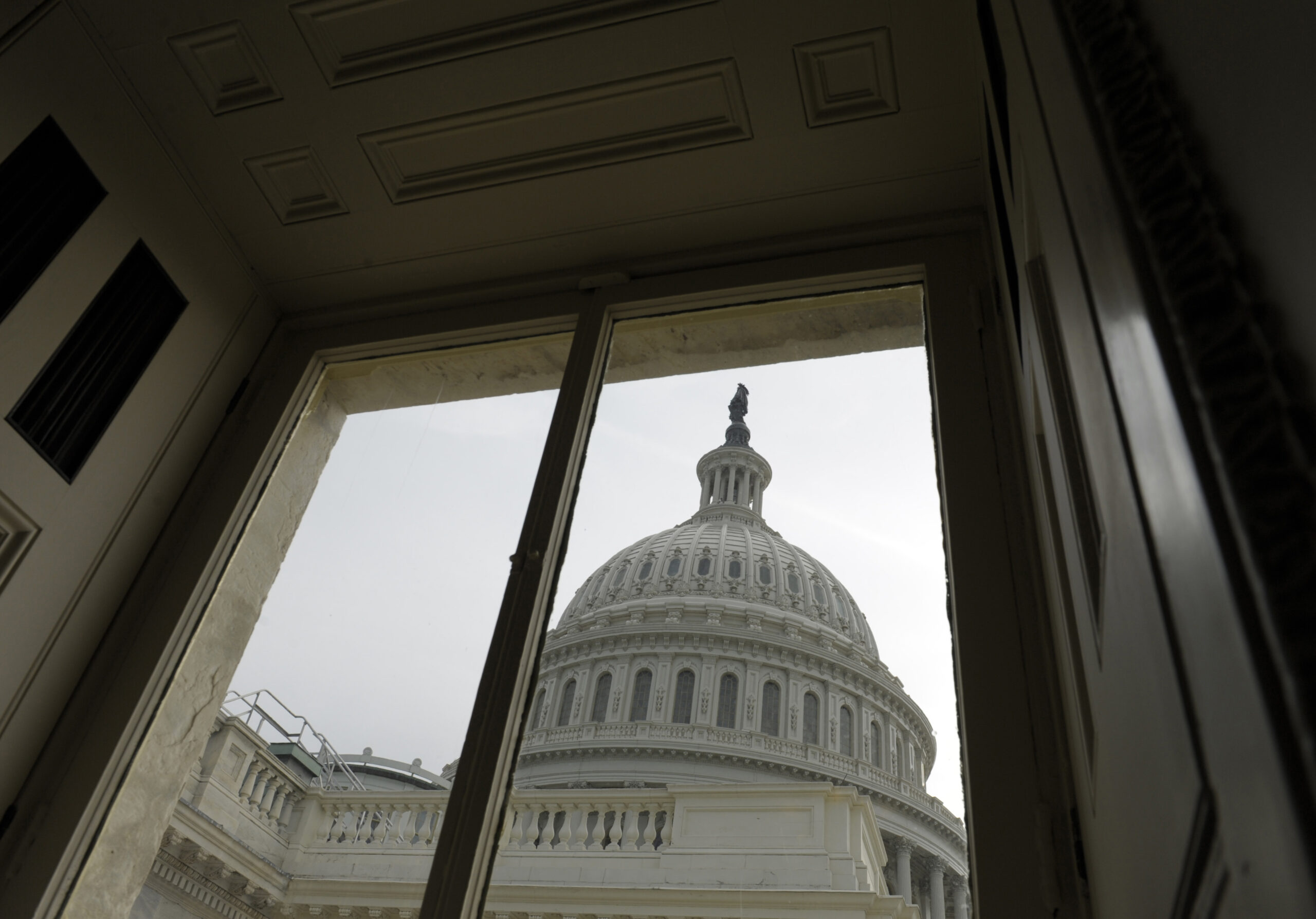 2-year renovation starts for Capitol’s famous dome