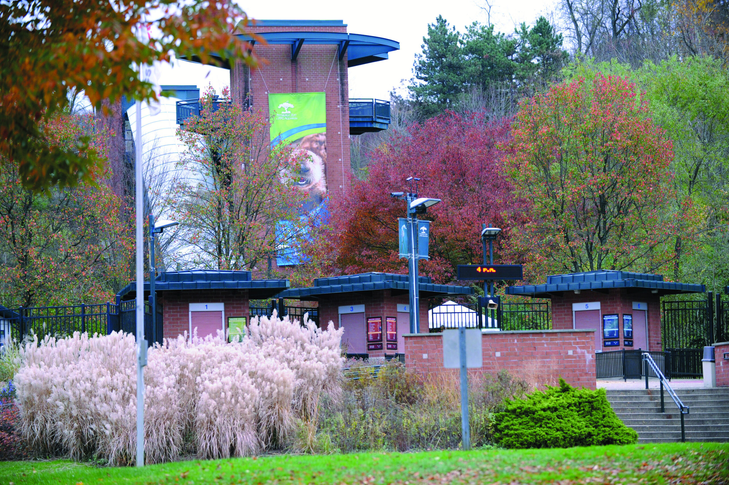 2-year-old boy killed at Pa. zoo exhibit