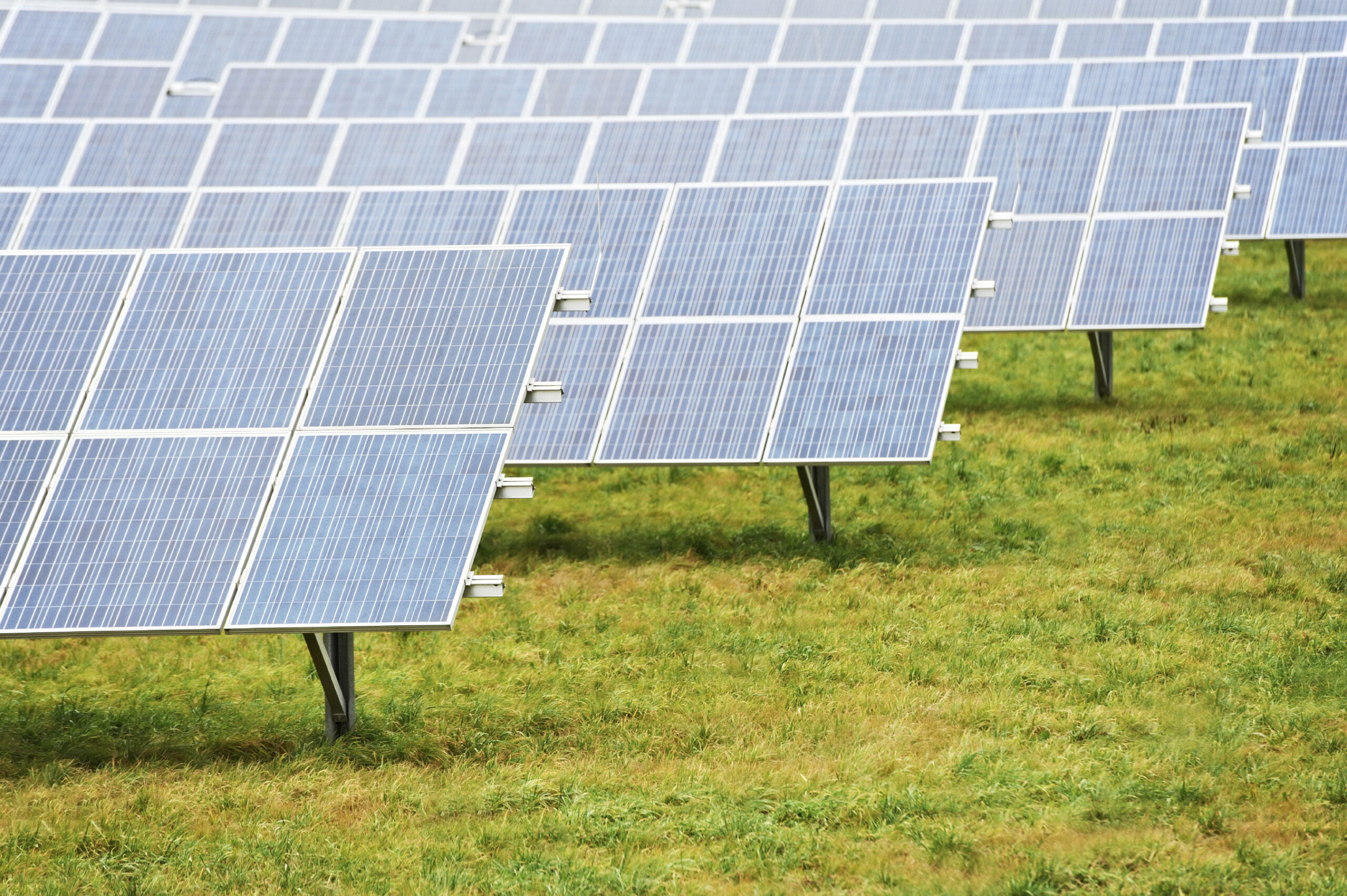 Obama announces new solar goal for low-income families