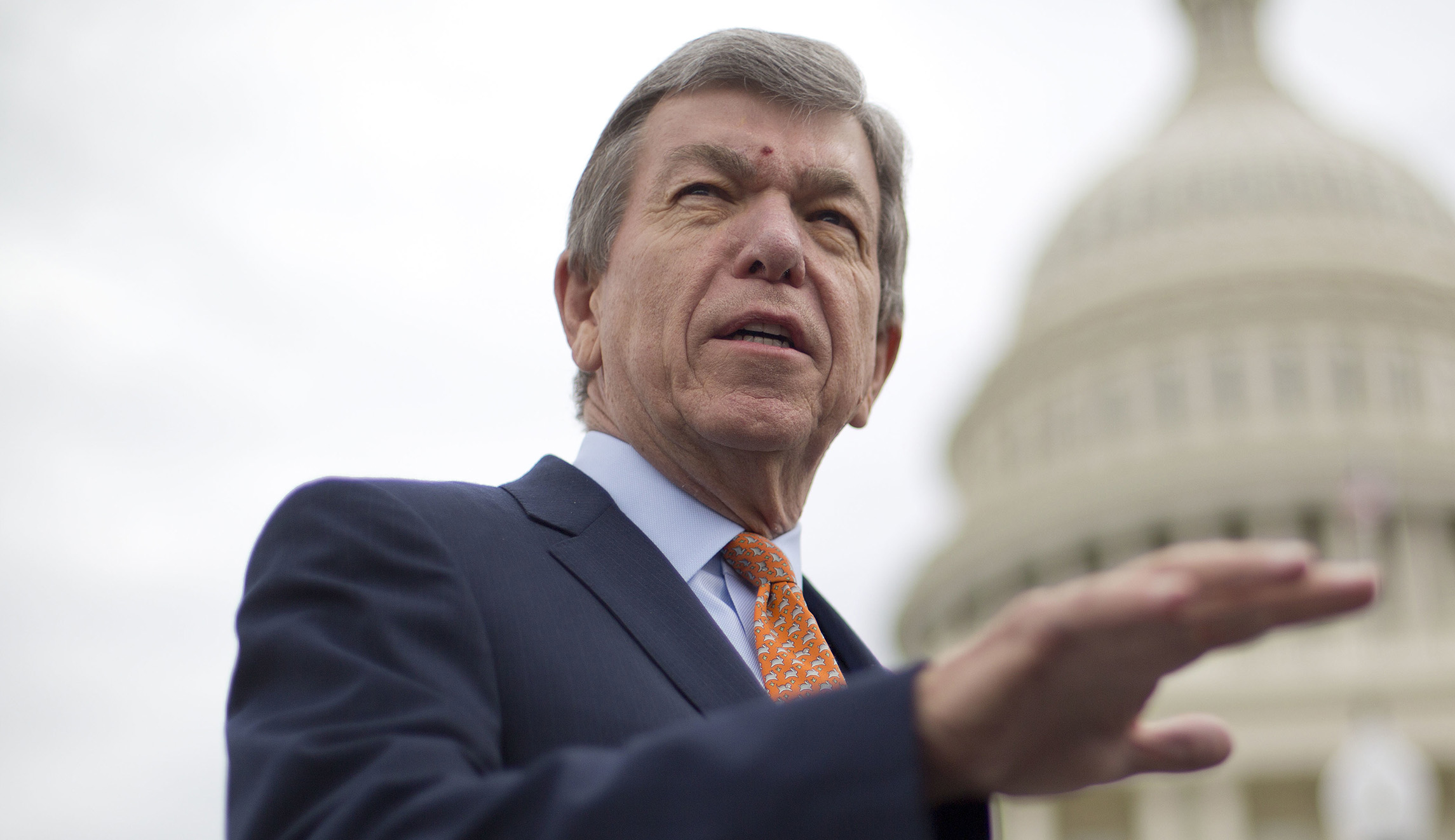Roy Blunt: Trump can institute ‘extreme vetting’ without travel ban