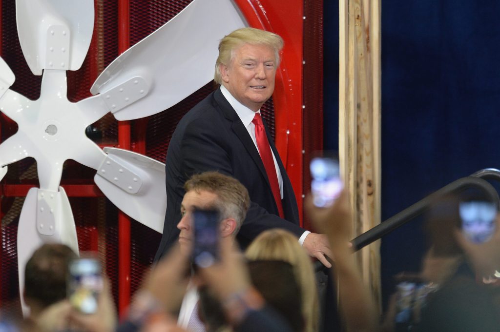 Trump Touts Tax Reform, Pressures Democrats in Speech