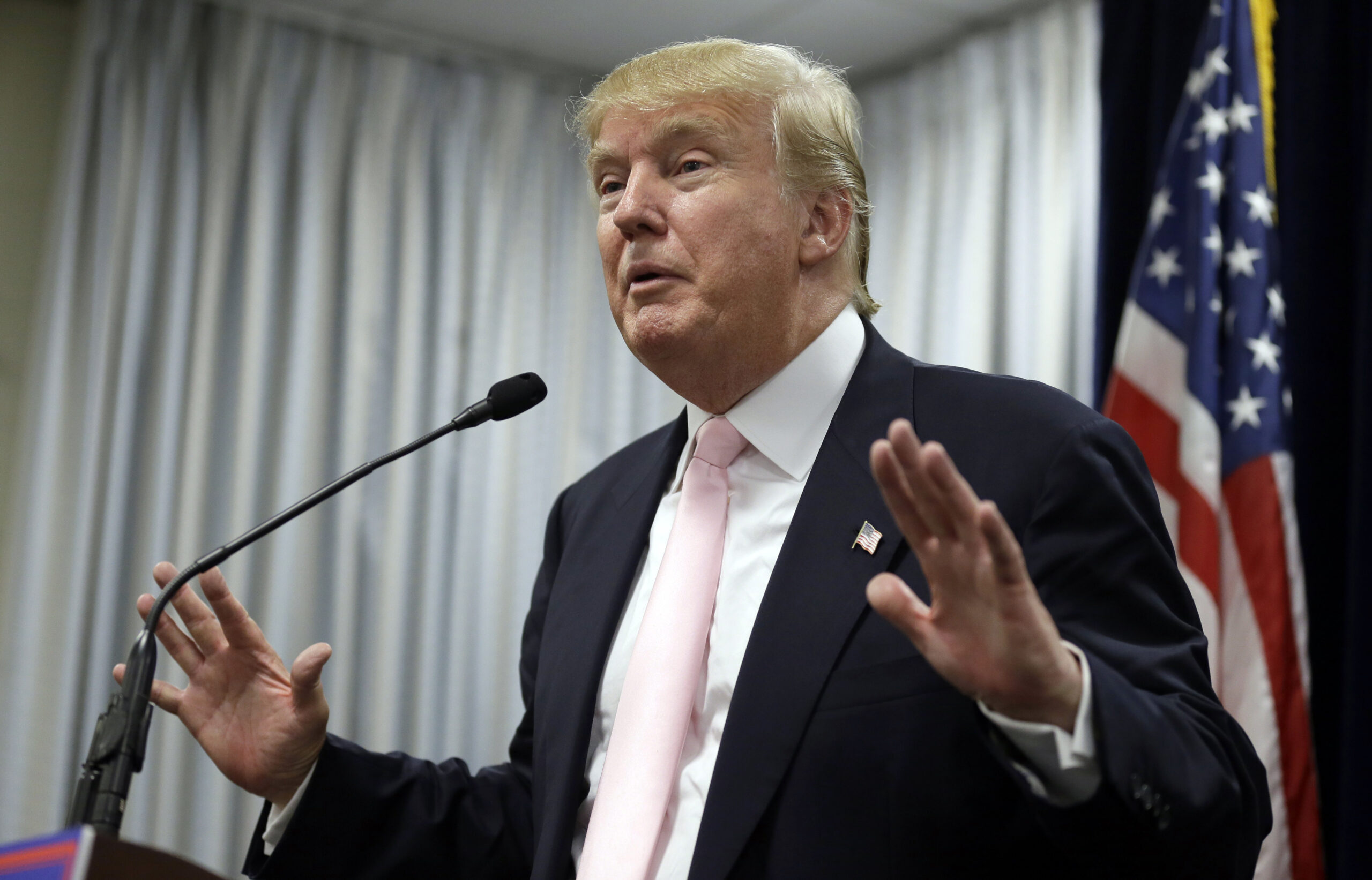 MSNBC defends Trump from Daily Beast ex-wife report