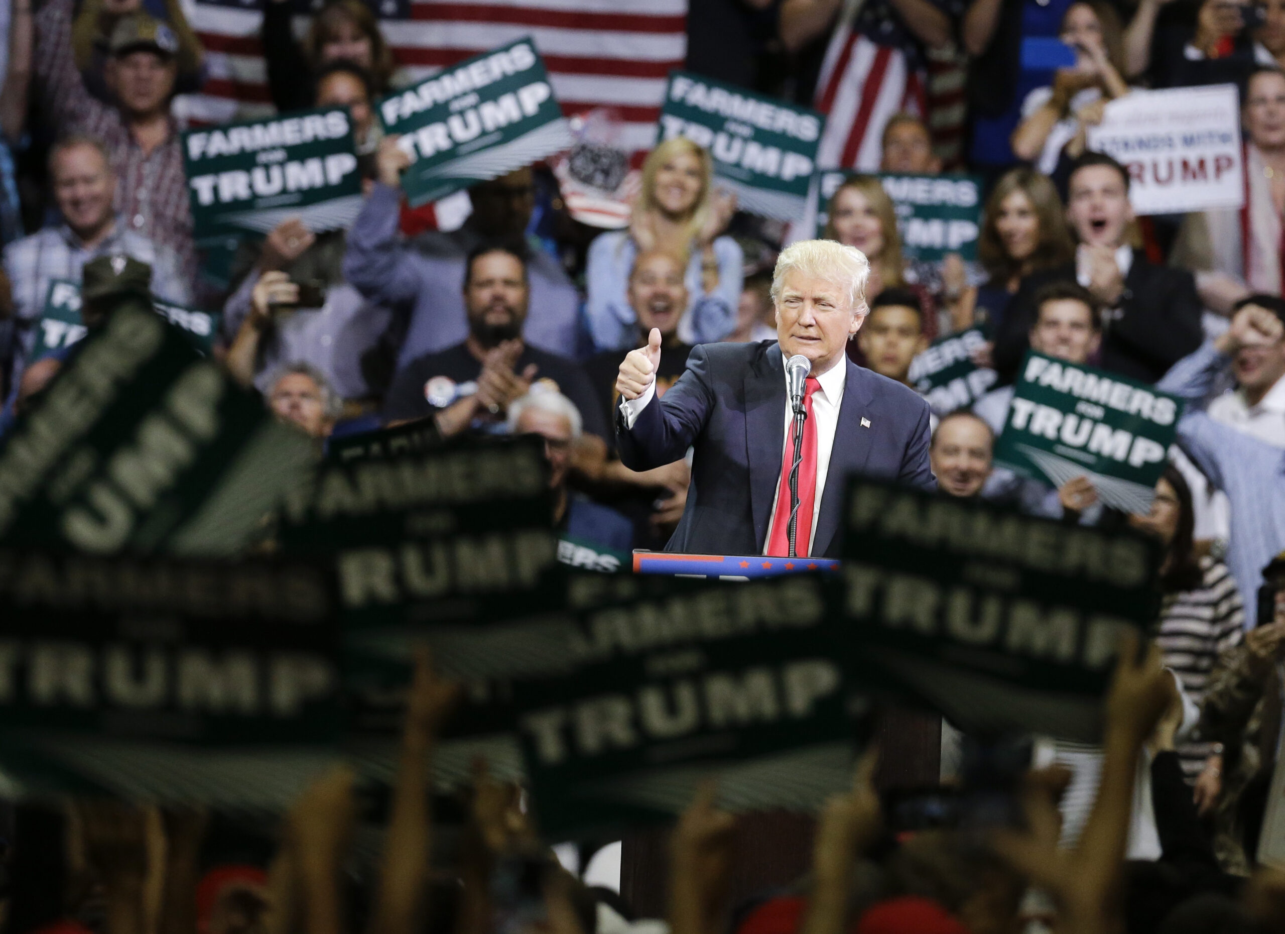 Trump seeking HUGE venue for acceptance speech