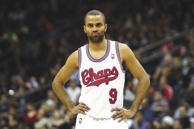 Spurs are quietly making noise out West