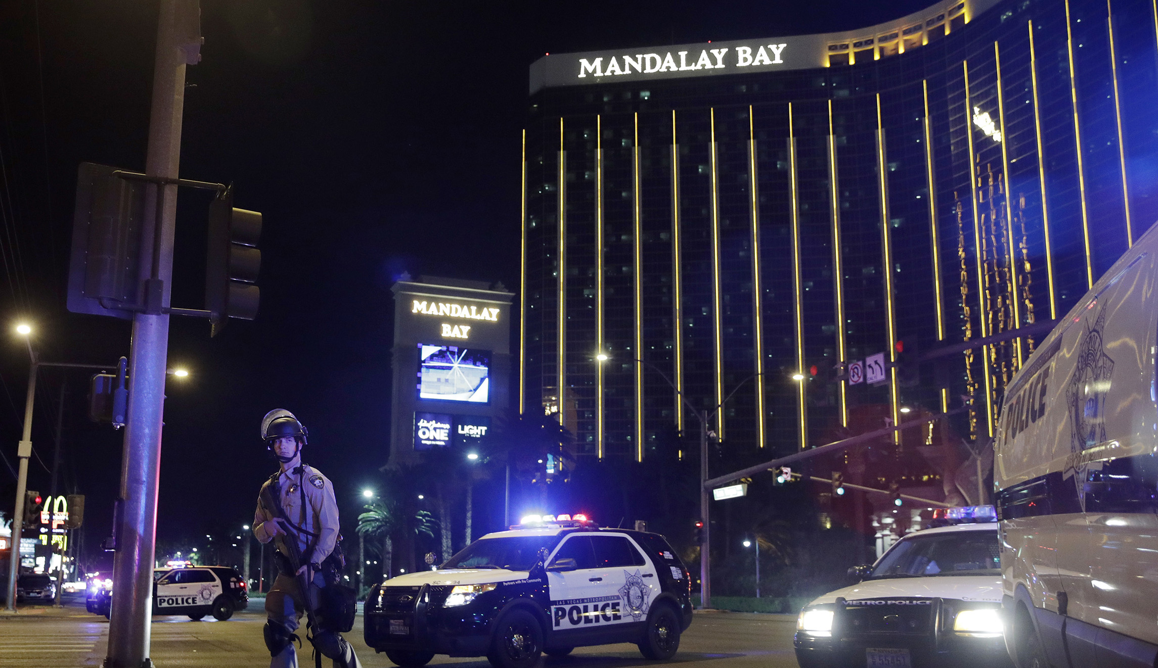 Video shows the moment shooter opened fire on Las Vegas concert