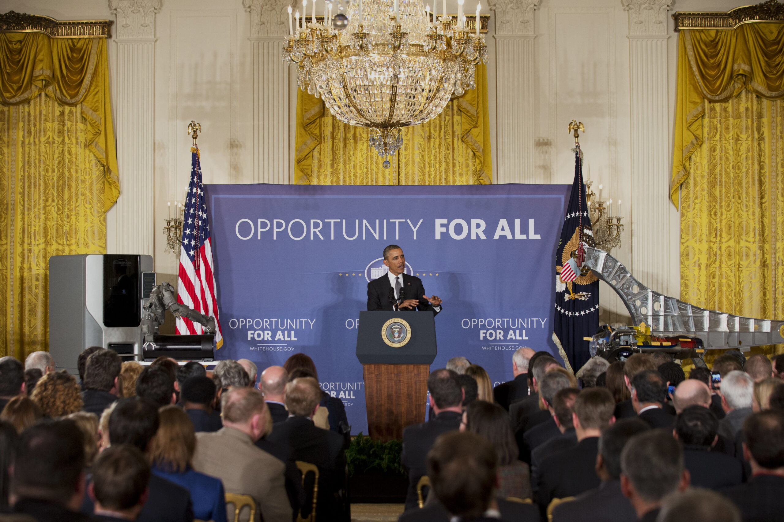 Obama announces new Midwest manufacturing hubs