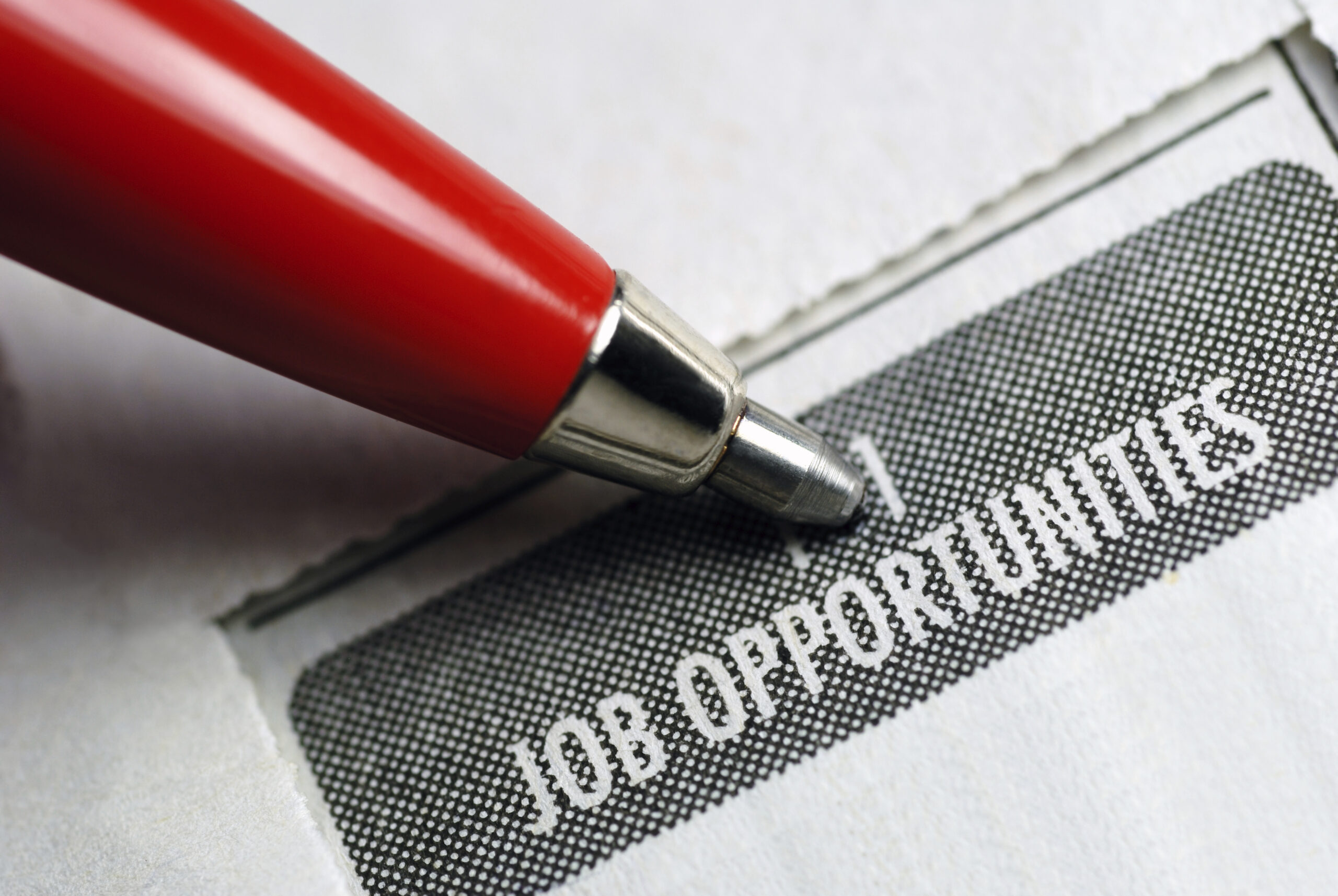 Job growth accelerates to end 2014, economy adds 252,000 jobs