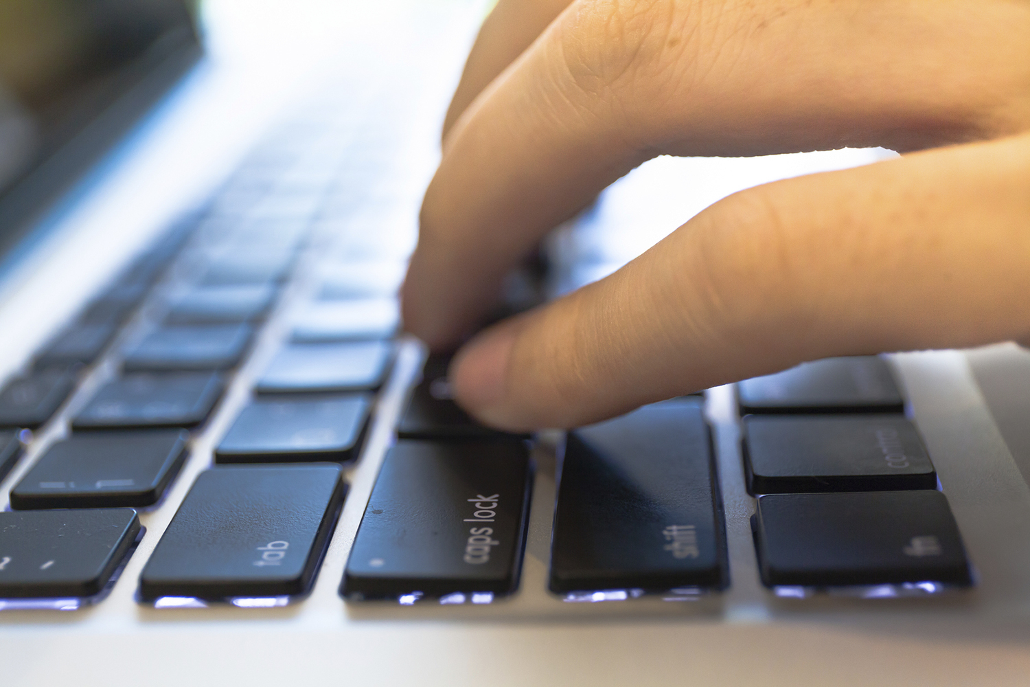 Cybersecurity firm blames Internet disrupton on amateur hackers