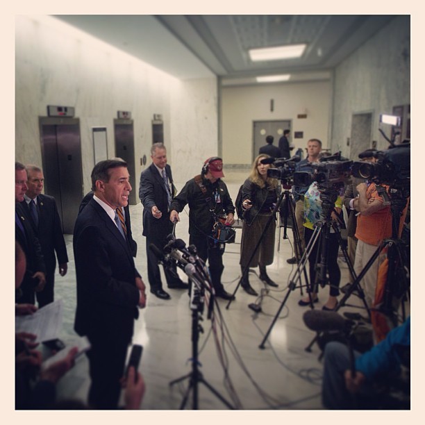 Darrell Issa is winning the Internets