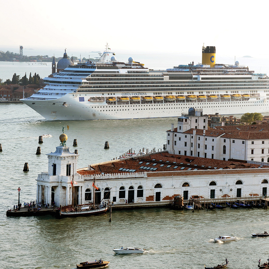 A Renaissance Capital Imperiled by Modernity