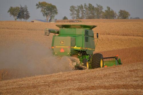 Angry Ag Secretary denounce dust regulation ‘myth’