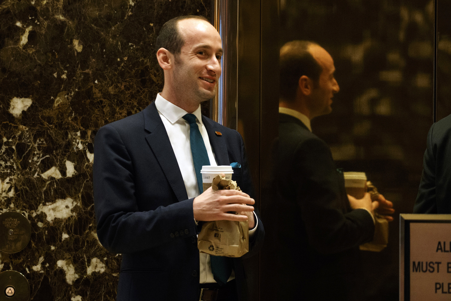 Trump taps Stephen Miller to run White House policy shop