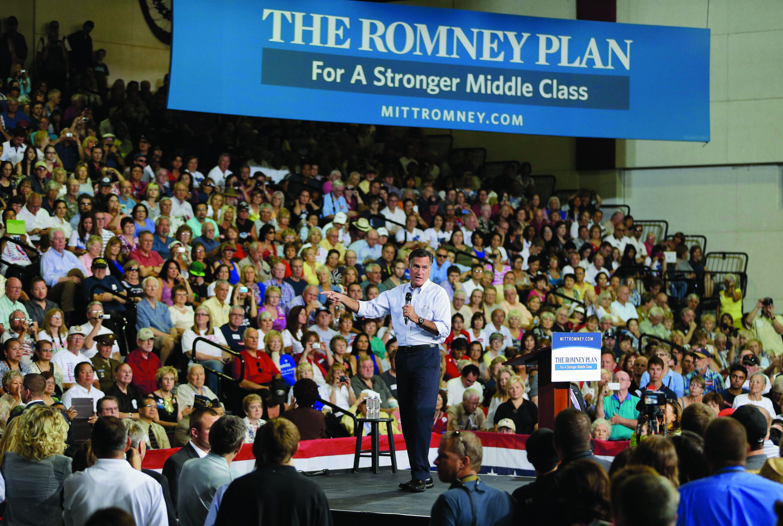 Tide shifts to Obama in most competitive states