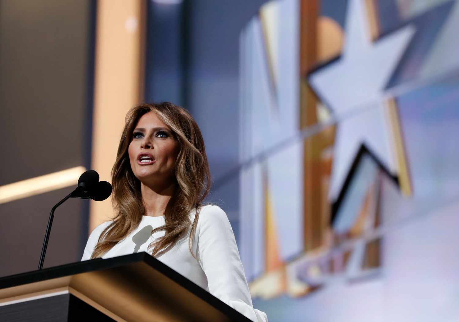 Melania Trump sues Daily Mail for libel
