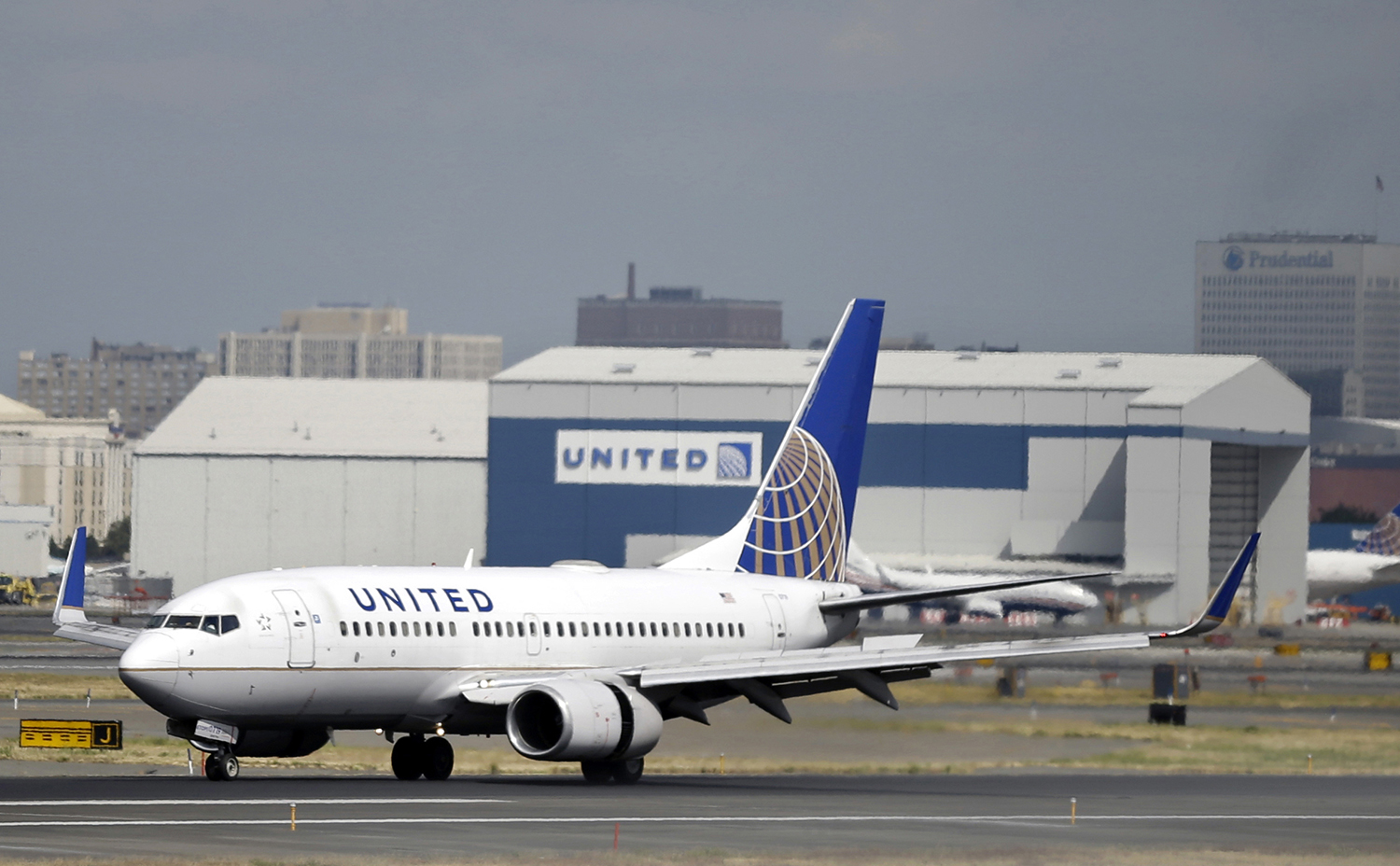 White House: Video of United passenger removal is ‘troubling’
