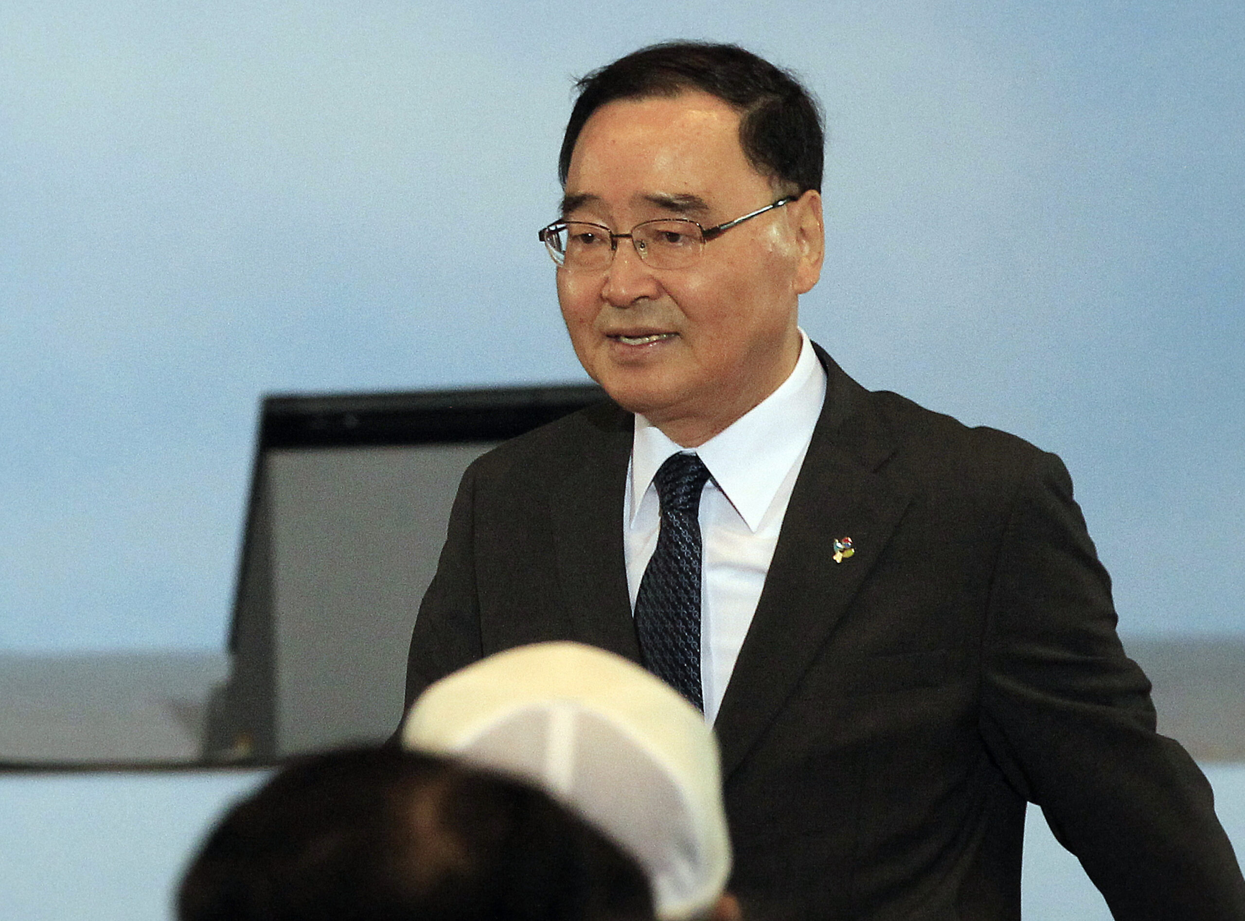 S. Korea’s No. 2 to stay on after others pull out