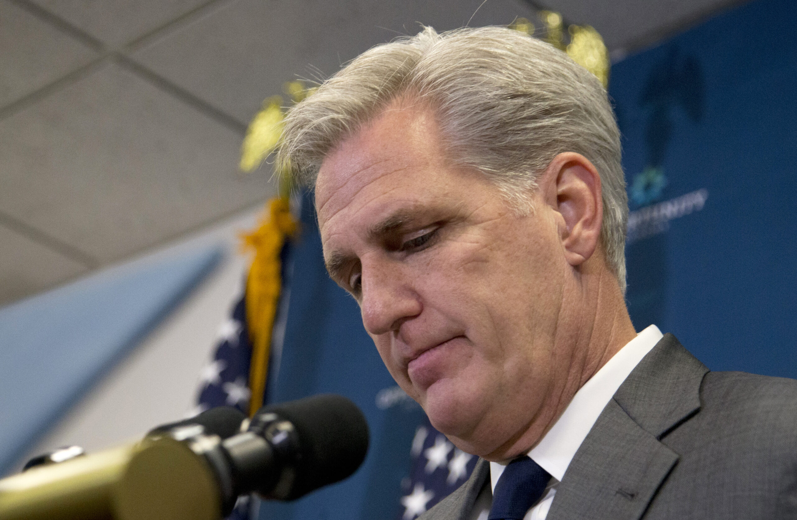 McCarthy huddles with opponents of leadership bid in latest effort to clinch speakership