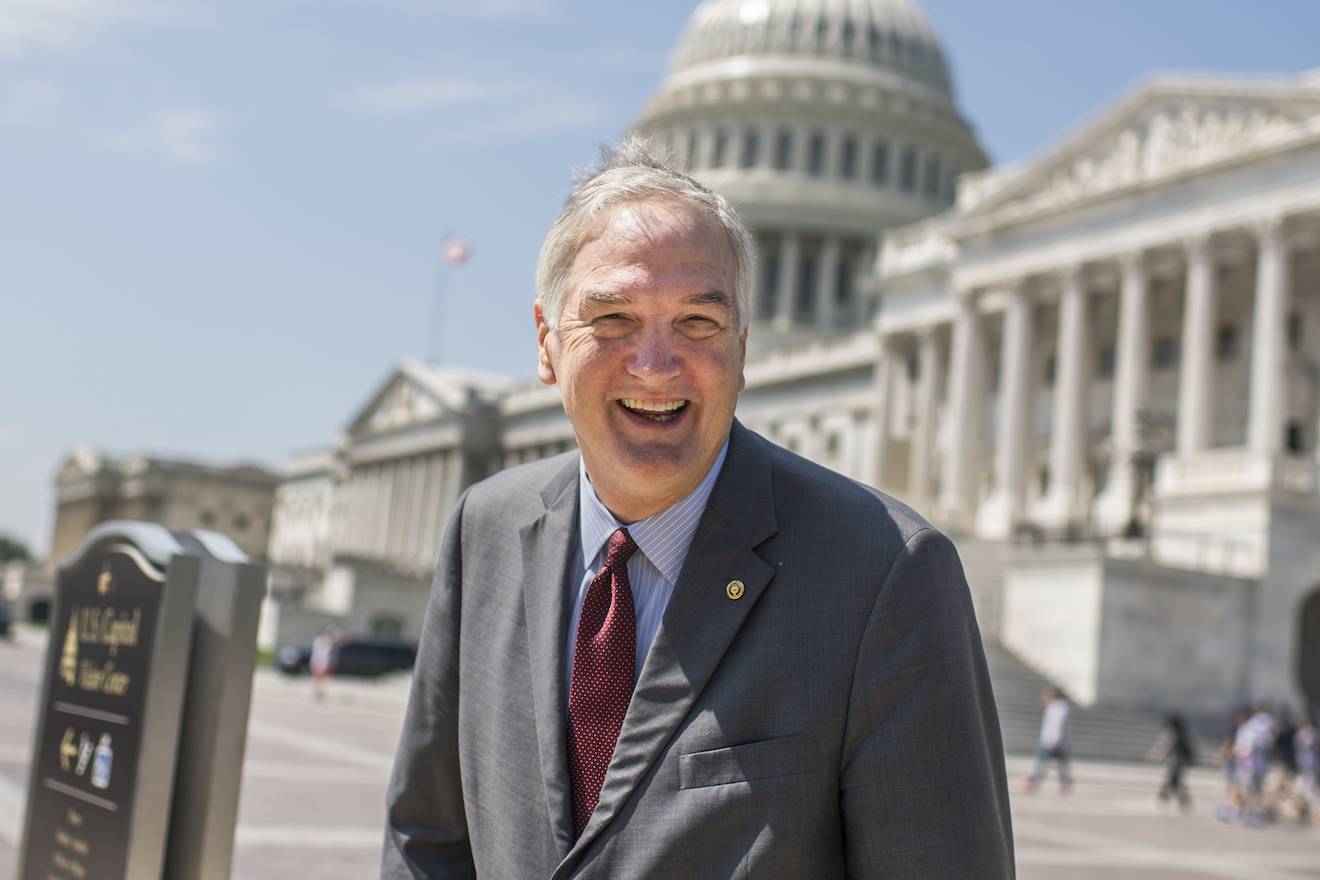 Luther Strange Is in Trouble