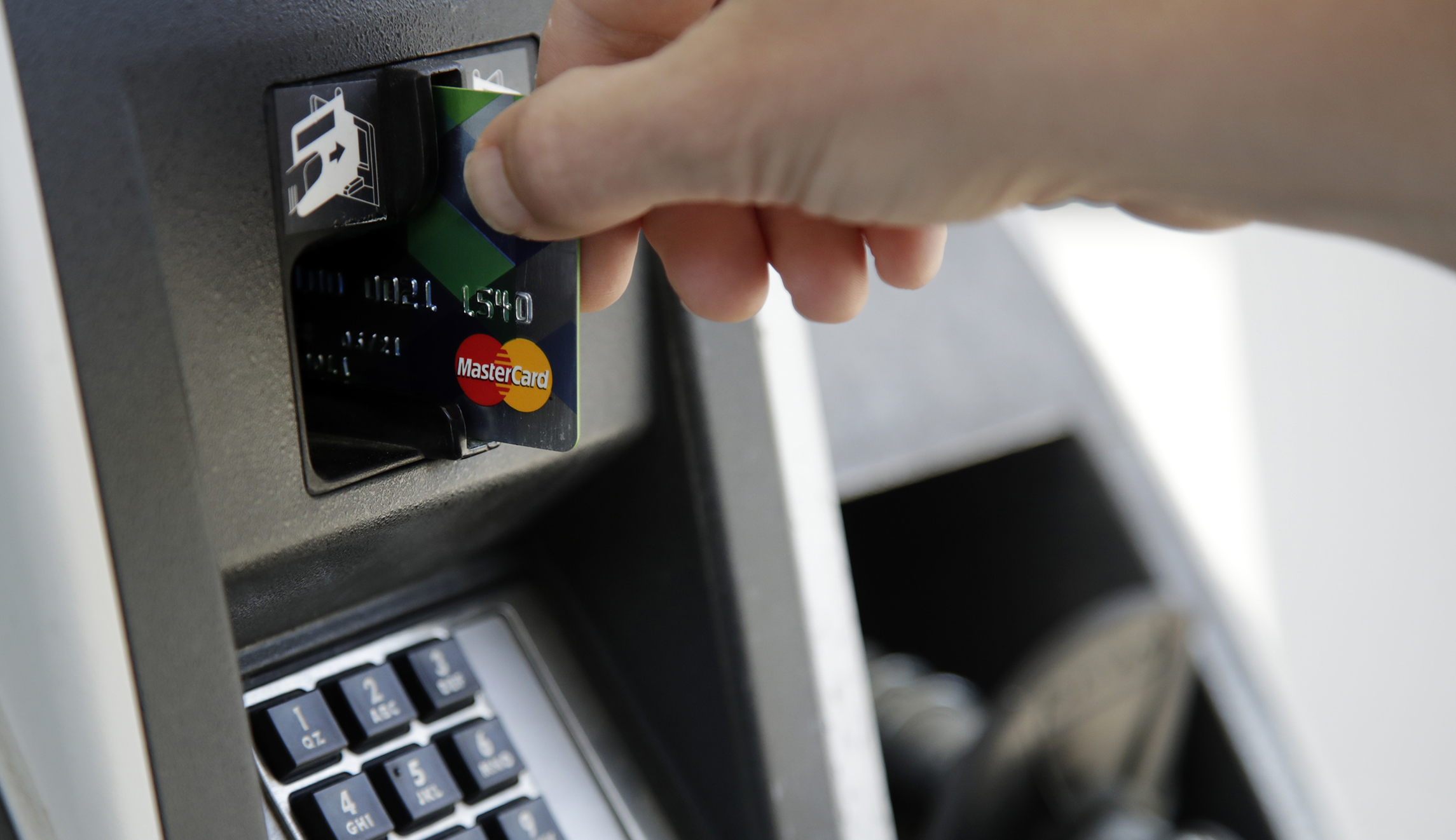 Household debt hits new record high, credit card delinquencies rising