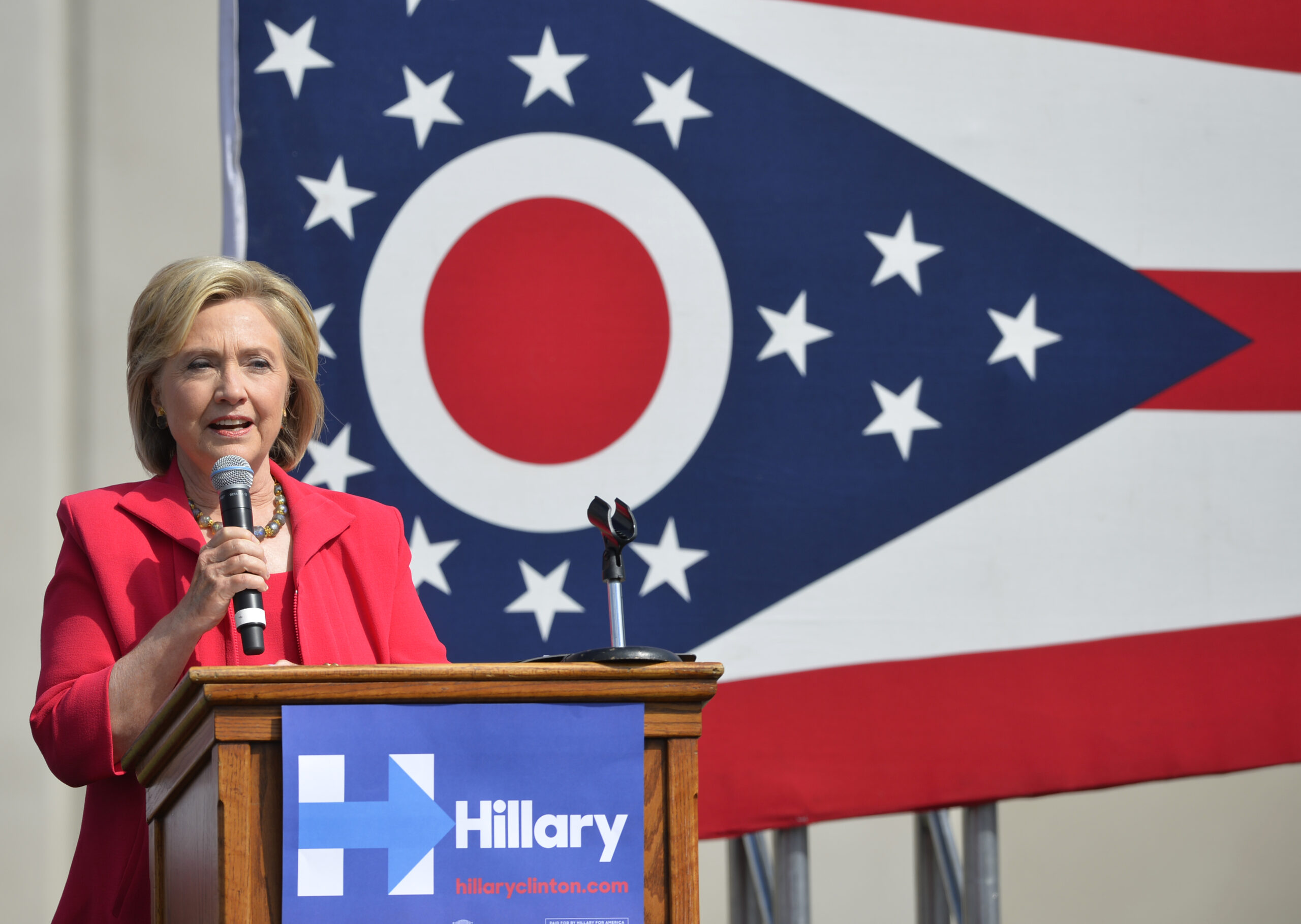 State Dept. ups Clinton email release to 7,000, plans late-night dump