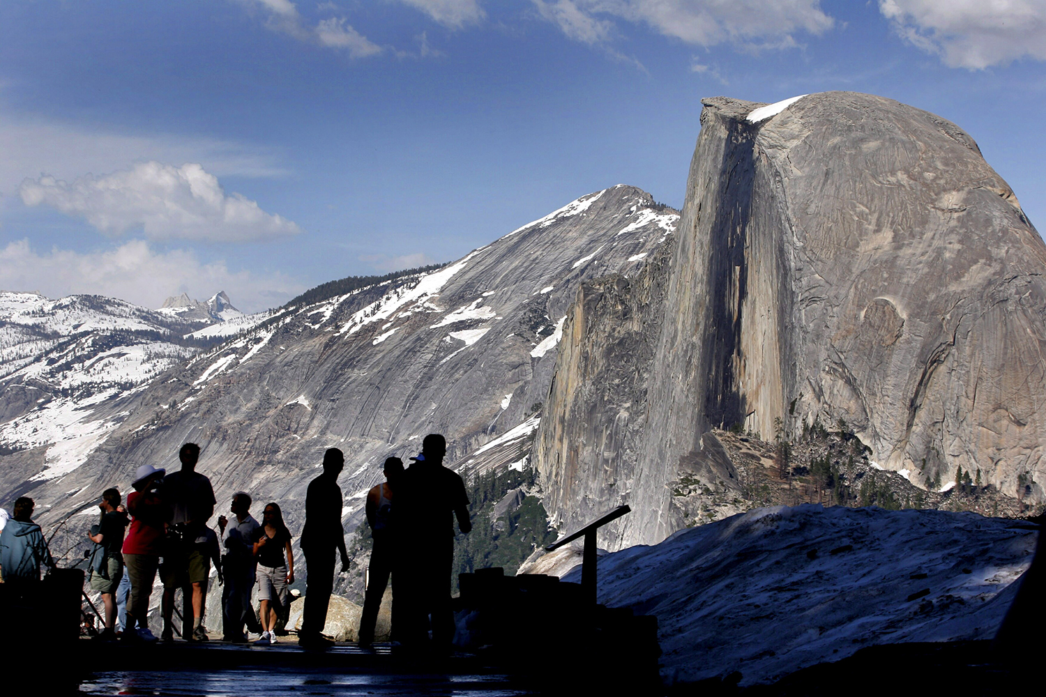 National Park Service taking ‘extraordinary step’ to keep parks open during shutdown