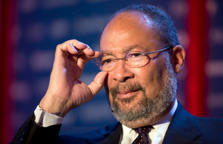 FILE - In this June 15, 2009, file photo, Richard Parsons, then Chairman of Citigroup, speaks at Time Warner's headquarters in New York. Parsons, the interim CEO of the Los Angeles Clippers, is is expected to be called as a witness Tuesday, July 22, 2014, to support Shelly Sterling's bid to sell the NBA basketball team for $2 billion to former Microsoft CEO Steve Ballmer. (AP Photo/Mark Lennihan, File)