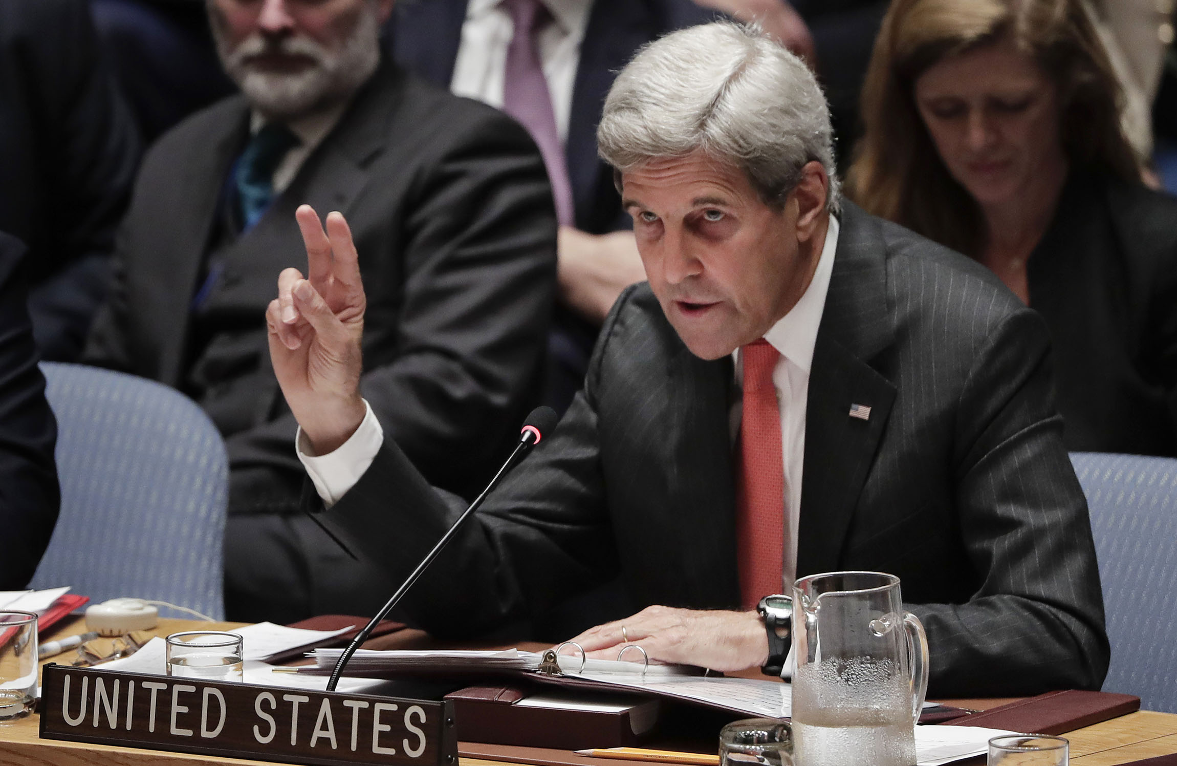 Kerry tries again with Russia, but with others in the room