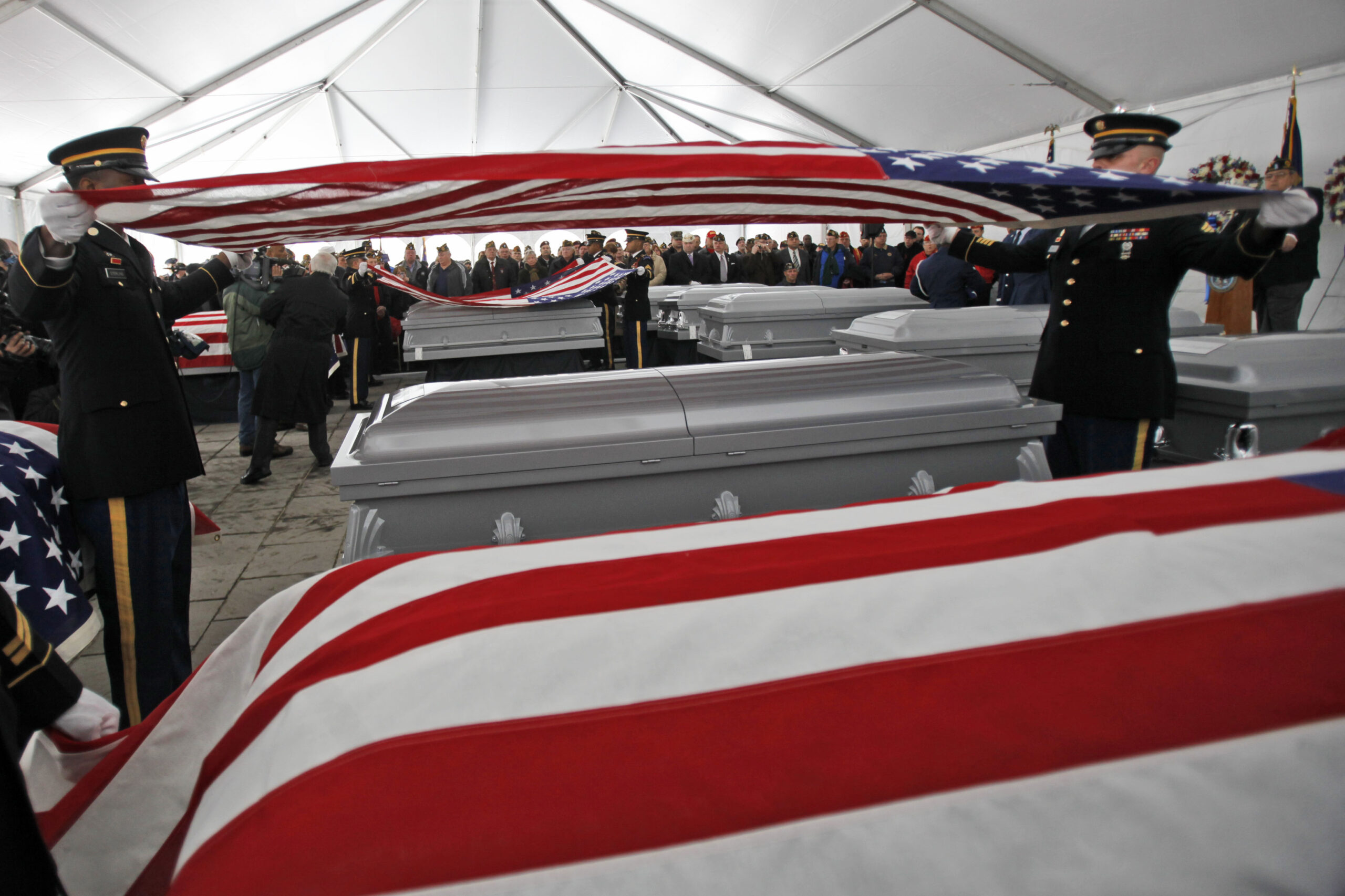 White House pledges to restore death benefits for military families