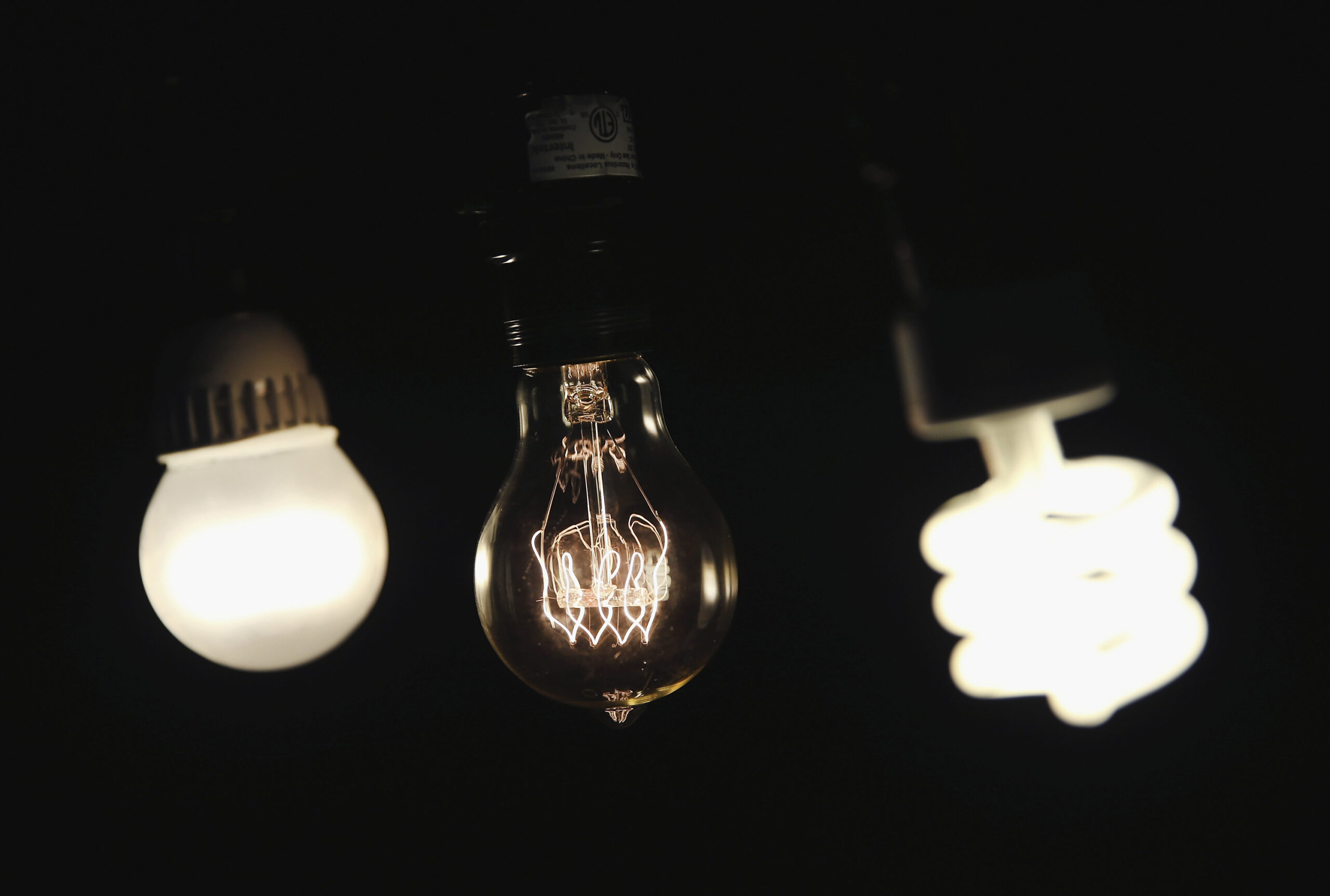 Illinois’ compact fluorescent bulb ban begins to take effect