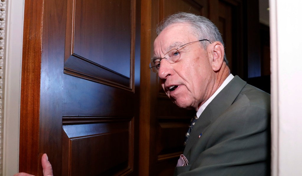 Chuck Grassley asks FBI whether it warned Trump about Russian interference