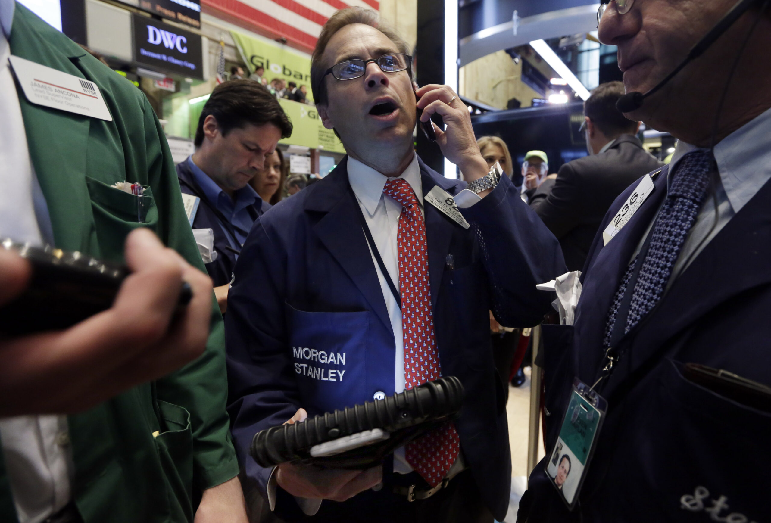 Stronger earnings from Google, others drive stocks