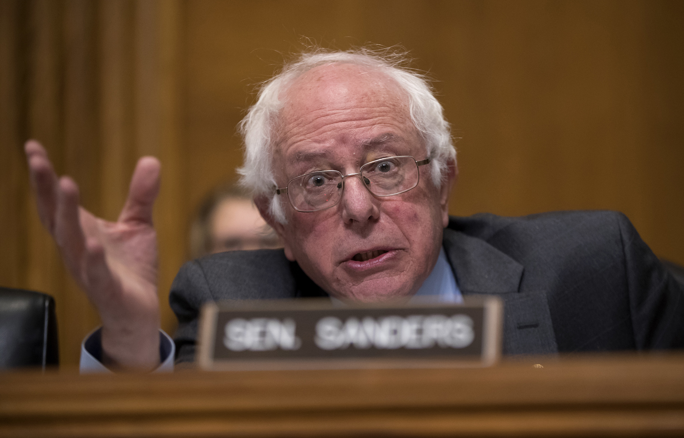 Sanders applauds ruling to temporarily stop Trump’s immigration order