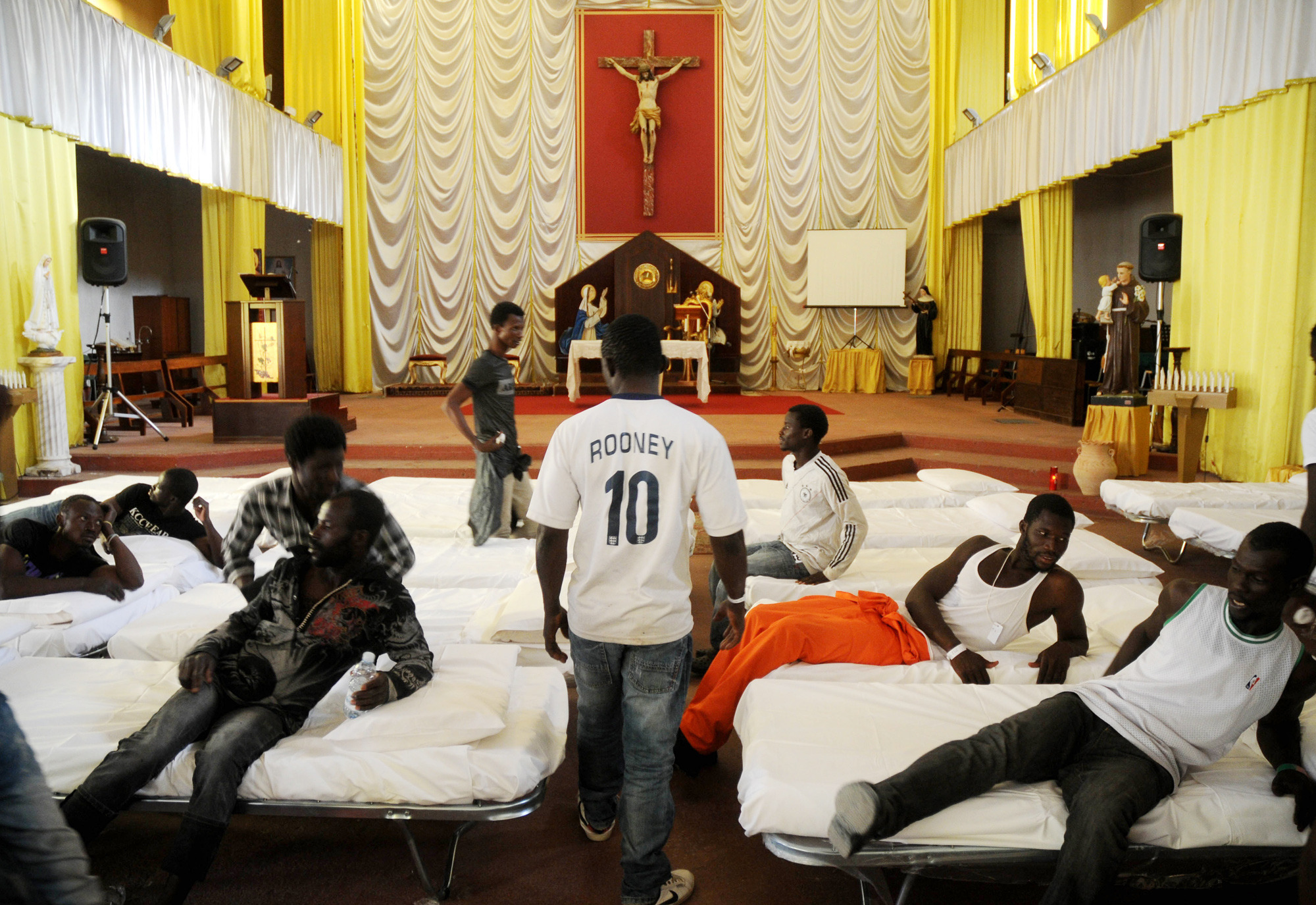 Migrant crisis overwhelms Italy; churches help